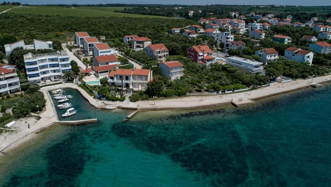 Apartmani Sollei Петрчане Екстер'єр фото